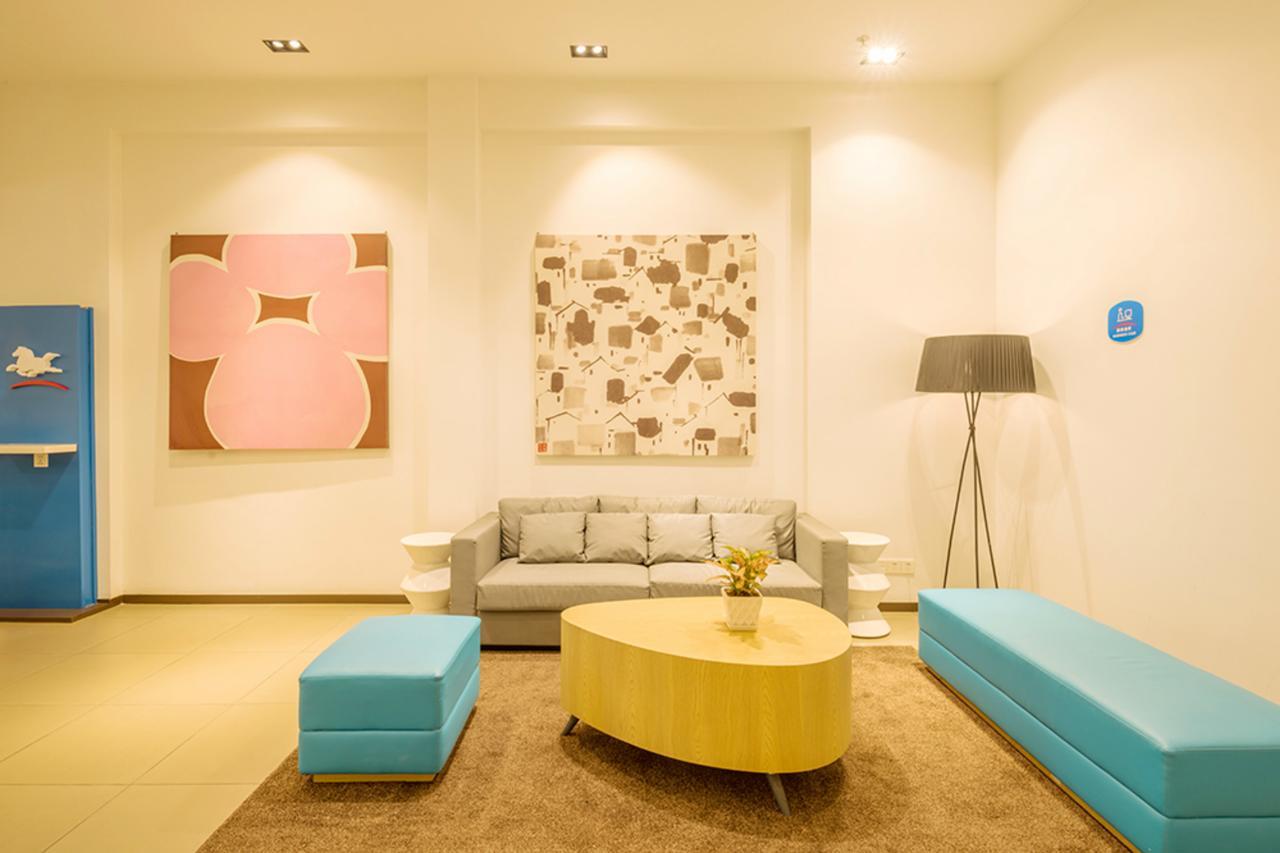 Hanting Hotel Nanjing Wutang Square Eksteriør billede